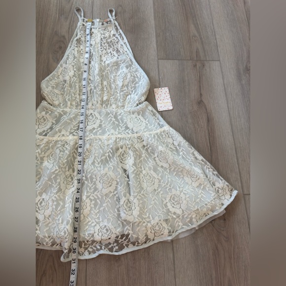 Free People White Lace Backless Dress. 👗 - Picture 6 of 13